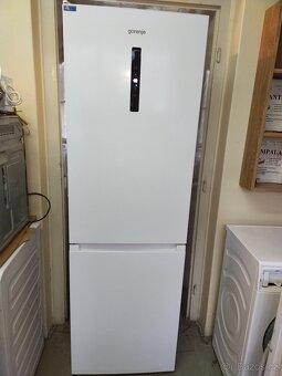 Prodám plně funkční dig. lednici zn. Gorenje-180cm--DOVEZU-- - 4