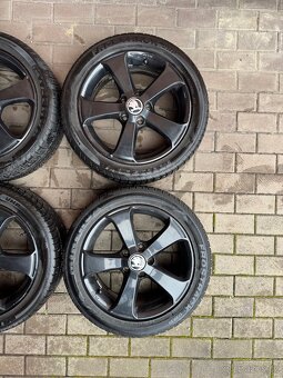 Orig. Zimní vw alu kola R17 205/50/17 - 4