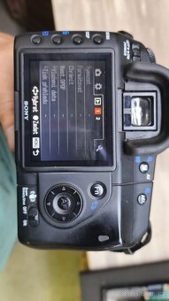 Sony DSLR-A200 + 3.5-5.6/18-70 - 4