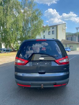 FORD Galaxy Ghia 2.0 TDCi 103kW - 4
