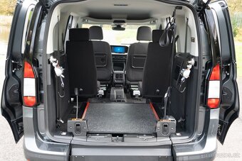 Ford Tourneo Connect s úpravou pro vozíčkáře - 4