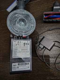 Ruční aku vysavač Dyson Car+Boat - 4