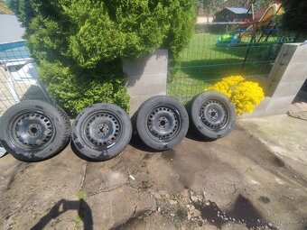 Pneu s plech disky, 215/60/16 - 4