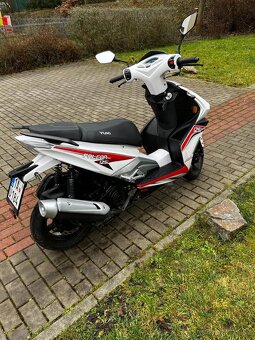 Yuki Falcon 125i - 4