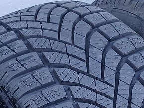Pěkná zimní orig alu kola Mitsubishi ASX 215/65/16 vzorek 8m - 4