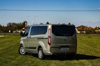 Ford Tourneo Custom 2.2 TDCi 125k Titanium L1H1 - 4
