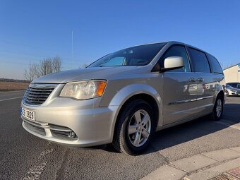 Chrysler Town Country 3,6 DVD, RT 2012 - 4