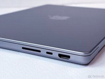 Apple MacBook Pro - M1 Max - 14" - 64 GB RAM - 2 TB (model  - 4