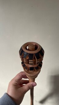Ručně vyráběný dřevěný šlehač na kakao (Molinillo) - 4