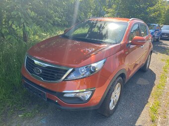 Prodám: Kia Sportage ,2012,NEMÁ TP , poškozený VIN - 4