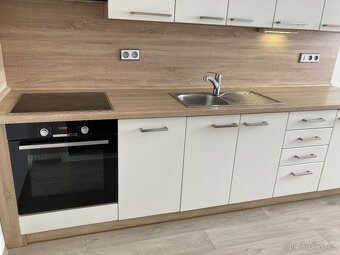 Kuchyňská linka včetně spotřebičů - 4