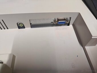 FUJITSU 19" - 4