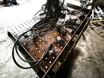 Hydraulický lis SIEVERS pro lepení dřevěných oblouků - 4