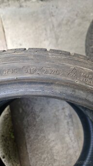 Pneu 225/40 r18 - 4