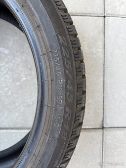 Pirelli Cinturato Winter 2 XL FR 225/45 R18 95 V | 98% stav - 4