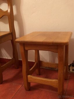 Čtyři dubové masivní židle - 4