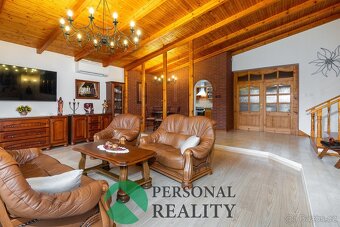 Prodej rodinného domu 5+kk 181 m2 se zahradou 708 m2 okr. Pa - 4