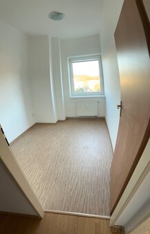 Nabízíme pronájem pěkného bytu 2+kk (40m2) v centru Náchoda - 4