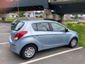 Hyundai i20 1.2 63 kw - vysoký nájezd - 4