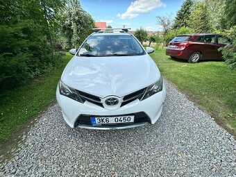 Toyota Auris COMBI- rv2013- 1.6 97kw- 112000km - 4