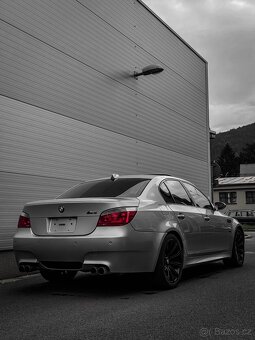 BMW E60 M5 V10 INDIVIDUAL - 4