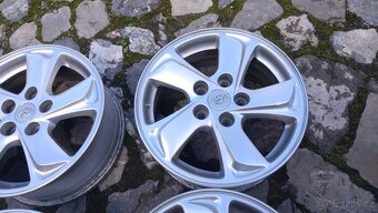prodám original al kola 16 5x114 ,3 na HYUNDAI - 4