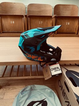 Helma Oneal SL1 Strike - 4