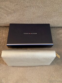Nová peněženka Tommy Hilfiger - 4