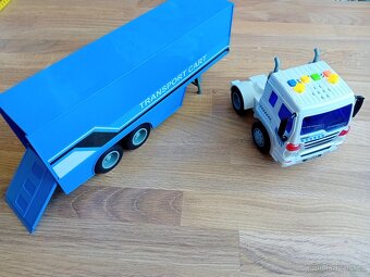 Auto kamion na autíčka, zvuky, světla, na setrvačník - 4