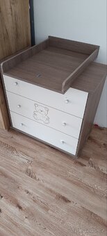 Postýlka + přebalovák s úložným prostorem - 4