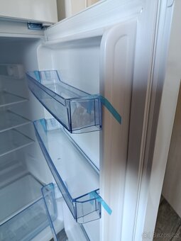 Úplně nová lednice - 4