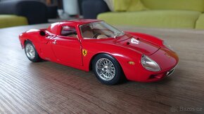 Ferrari 250 Le Mans - 1:18 Bburago - 4