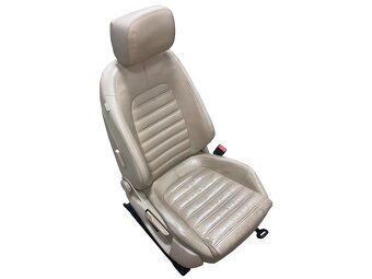 Sedačky béžová kůže VW Passat B7 kombi r.v. 2012 - 4