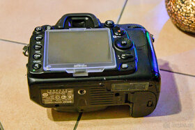 Nikon D7000 telo - 4