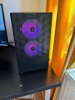 Herní sestava - PC + monitor + klávesnice - 4