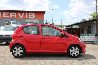 Toyota Aygo, 1,0i 48KW, STK, r.v. 2006, ČR - 4