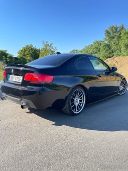 Bmw e92 330i - 4