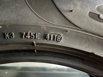 235/60 R18 107V - 4
