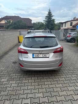 Bouraný Hyundai I30 combi - 4