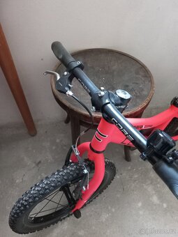 Lehké dětské jízdní kolo Core Nipper Al 16" - 4