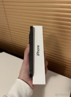 iPhone 15 Pro 256gb - 4
