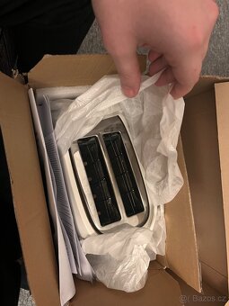 Mix spotřebičů (fén, 2 toustovače, konvice) – stav neznámý - 4