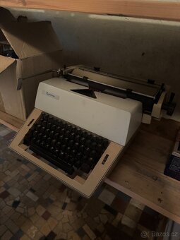 Psací stroj Optima - 4