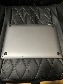 MacBook Pro 2020 s M1 - 4