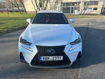 Lexus IS 300h F-Sport - 4