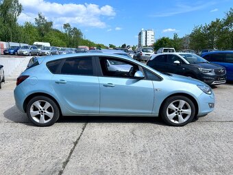 Opel Astra J 1,6 16V, 2009, tyrkysová, najeto 135.386 km - 4