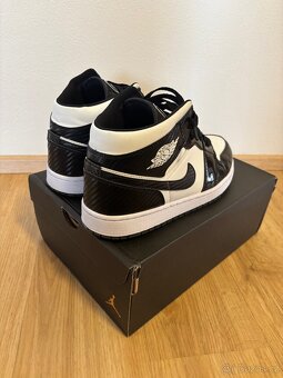 Jordan 1 Carbon Fiber - 4