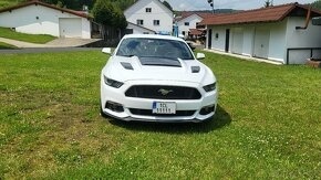 Ford Mustang GT Premium - 4