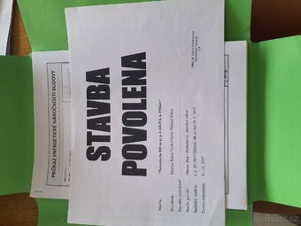 Stavební pozemek včetně stavebního povolení na RD s garáží - 4