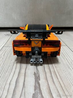 LEGO Technic 42093 Chevrolet Corvette ZR1 - 4